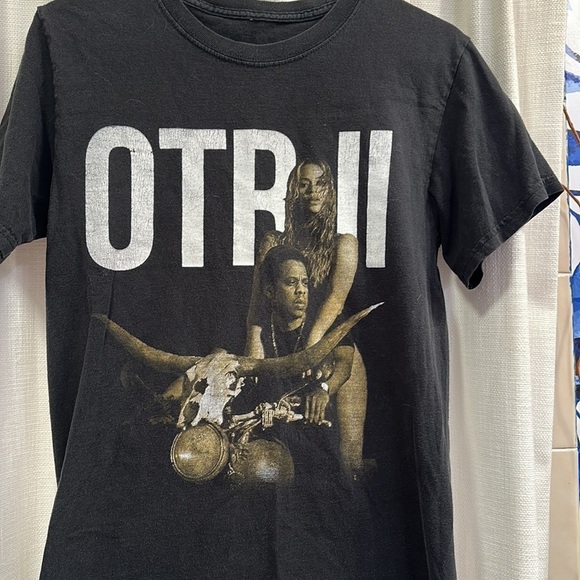 Beyonce Jay-Z OTR II 2018 Tour Rap R&B Concert Merch Black Graphic T-Shirt - Picture 2 of 6
